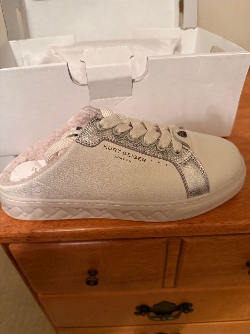 Kurt Geiger Kids Cream & Silver Lace-Trim Slip-On Sneaker